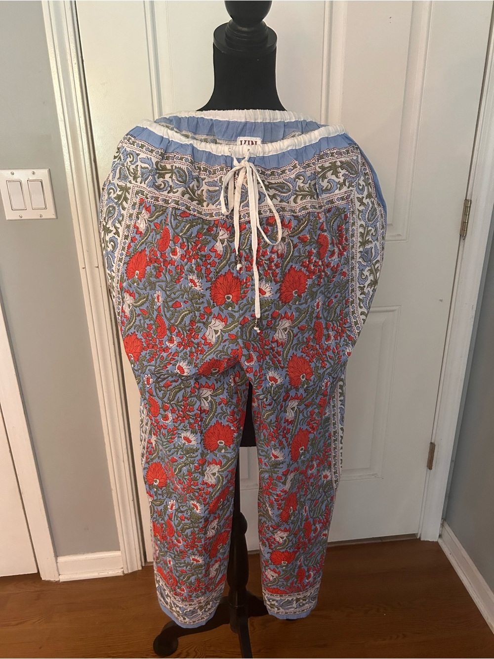 Kinga Csilla, Cortono Shyla Pant